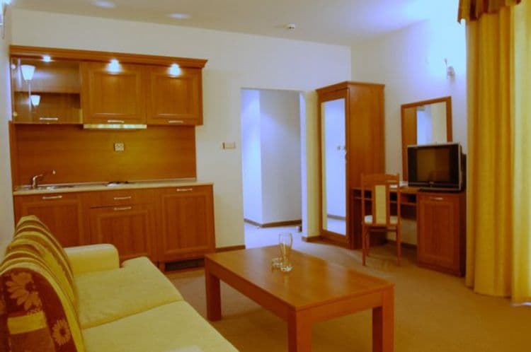 Avalon Hotel