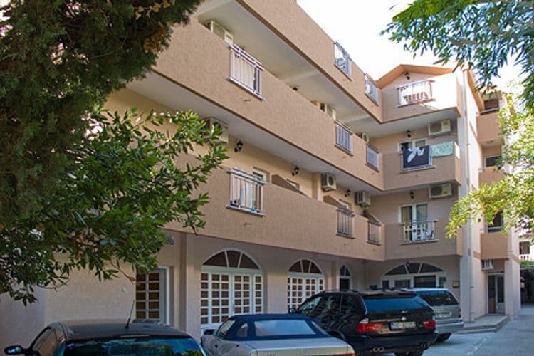 Suzana Hotel