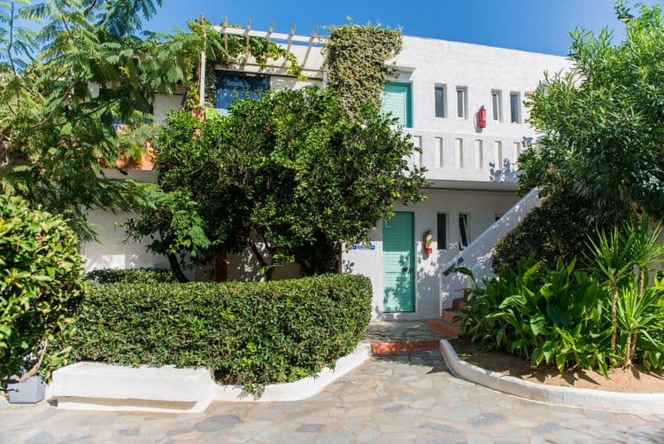 Adele Beach Hotel Bungalows