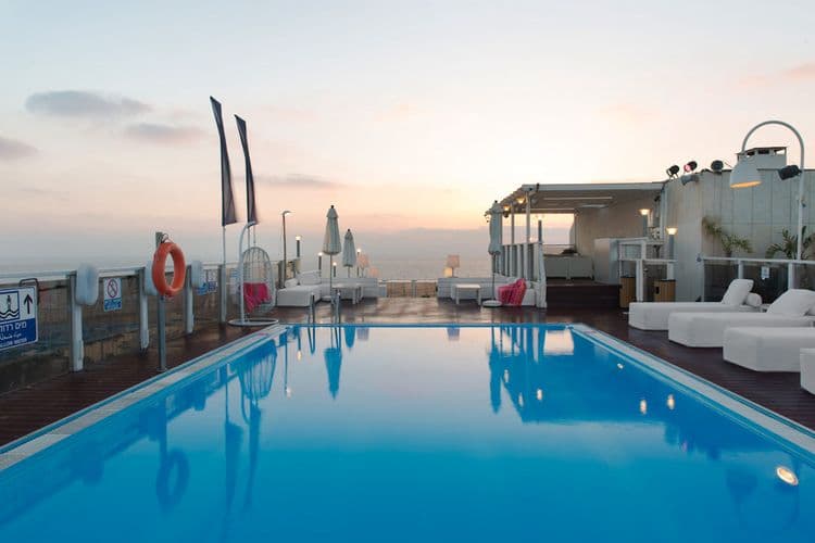 Leonardo Art Hotel