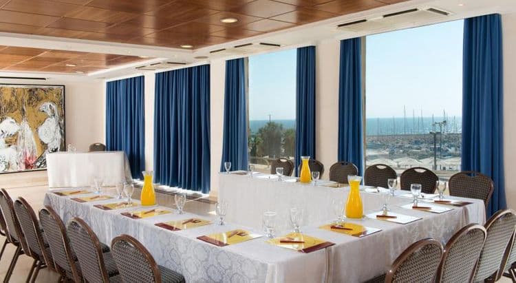 Leonardo Art Hotel
