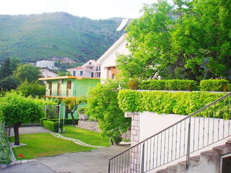 Andric Villa