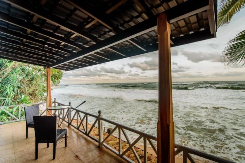 AMOR BEACH - UNAWATUNA