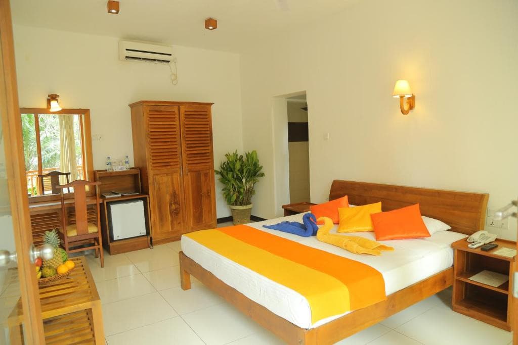 Sanmira Renaissnce Unawatuna