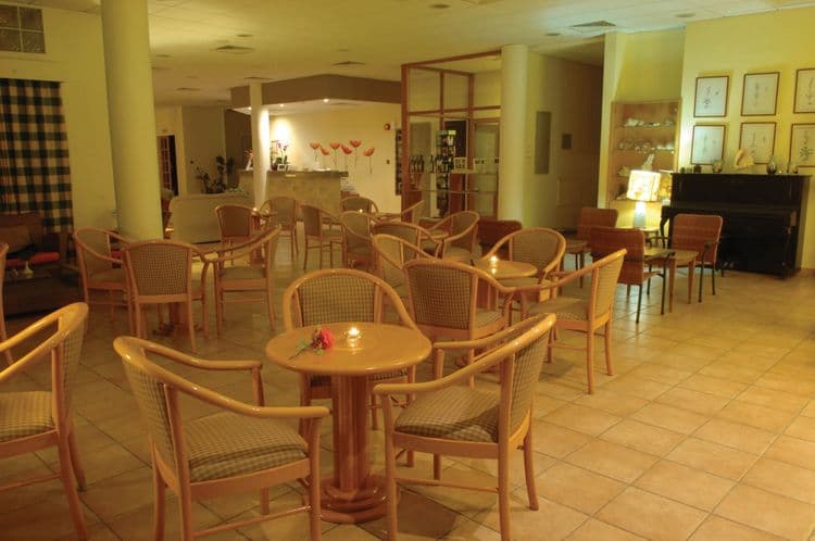 Natura Beach Hotel & Villas