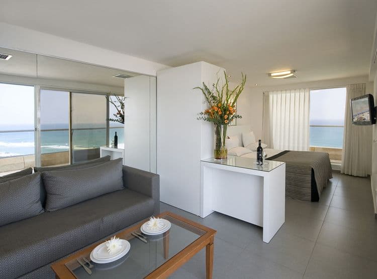 Leonardo Suite By the Beach