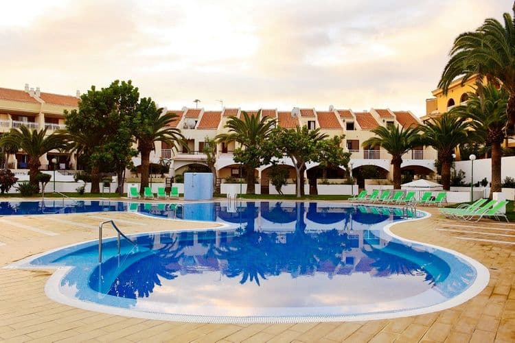 Coral Compostela Beach Hotel