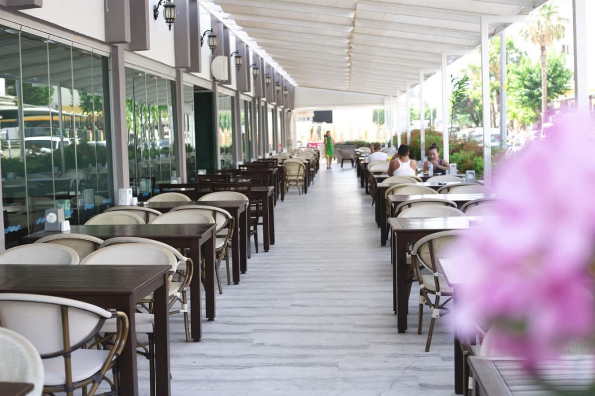 Mert Seaside Hotel