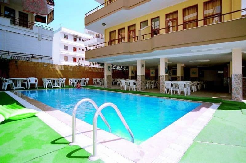 Kleopatra Alis Hotel