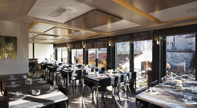 Trevi Hotel