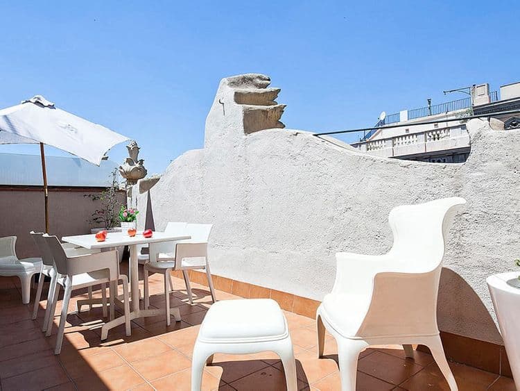 Splendom Suites