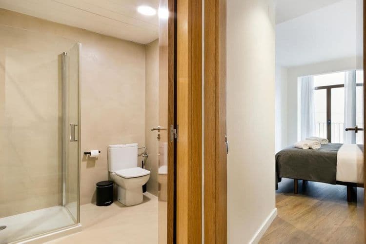 Splendom Suites