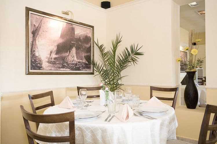 Detelina Hotel