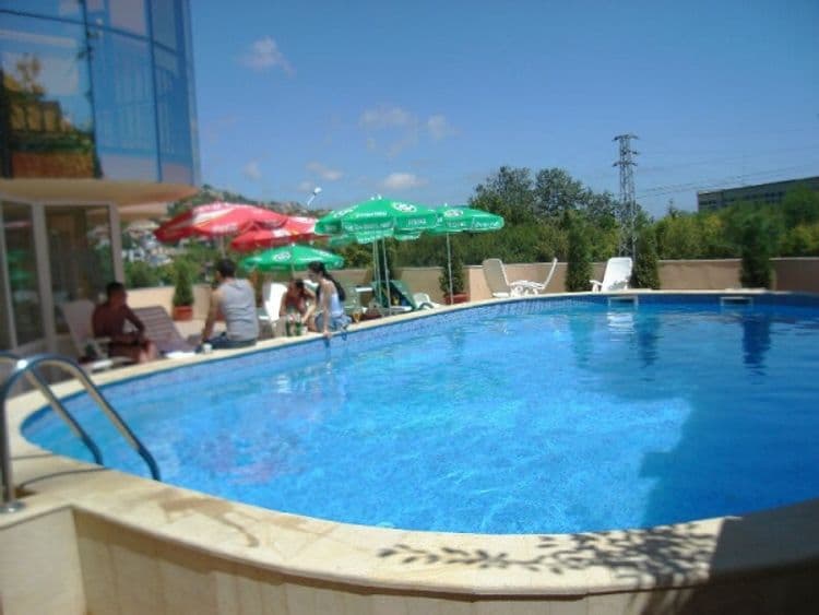 Paris Hotel
