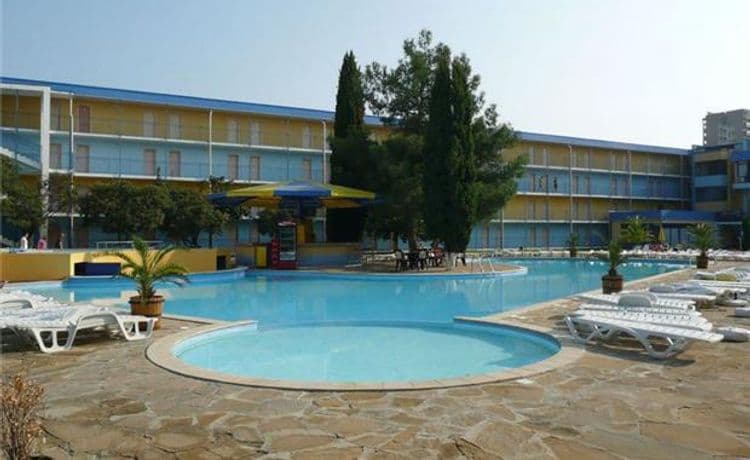 Azzuro Hotel