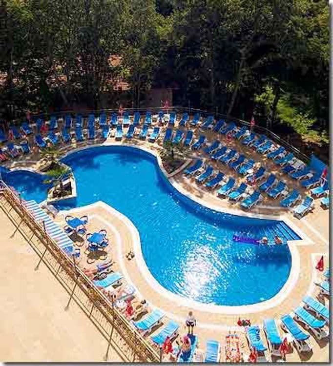 Holiday Park Hotel