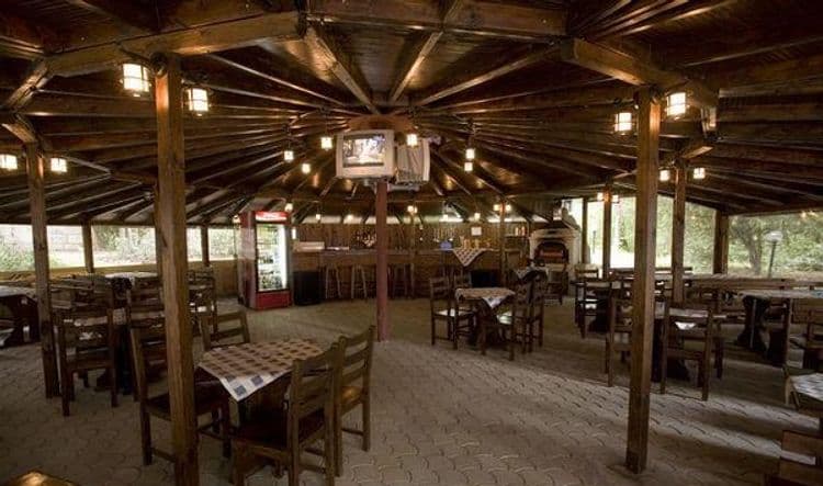 Holiday Park Hotel