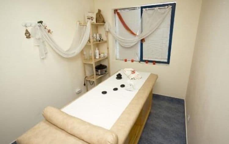 Holiday Park Hotel