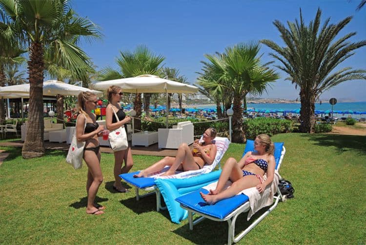 Okeanos Beach Boutique Hotel
