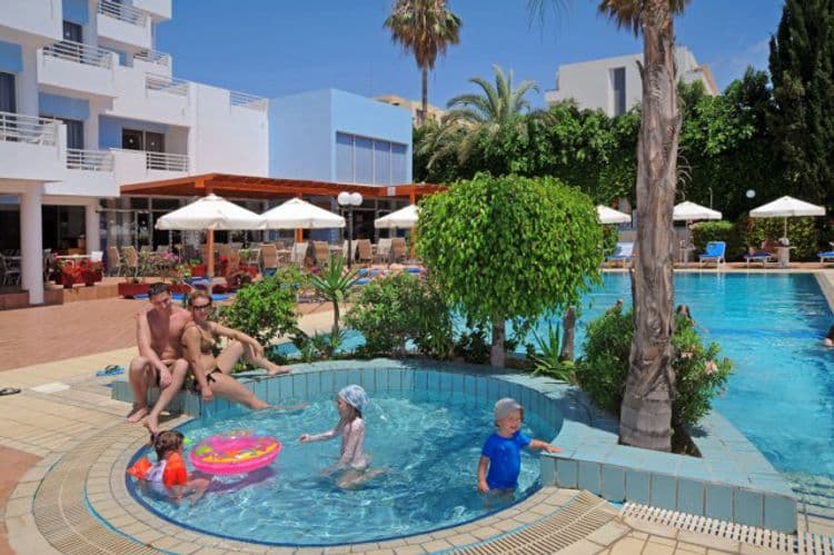 Okeanos Beach Boutique Hotel