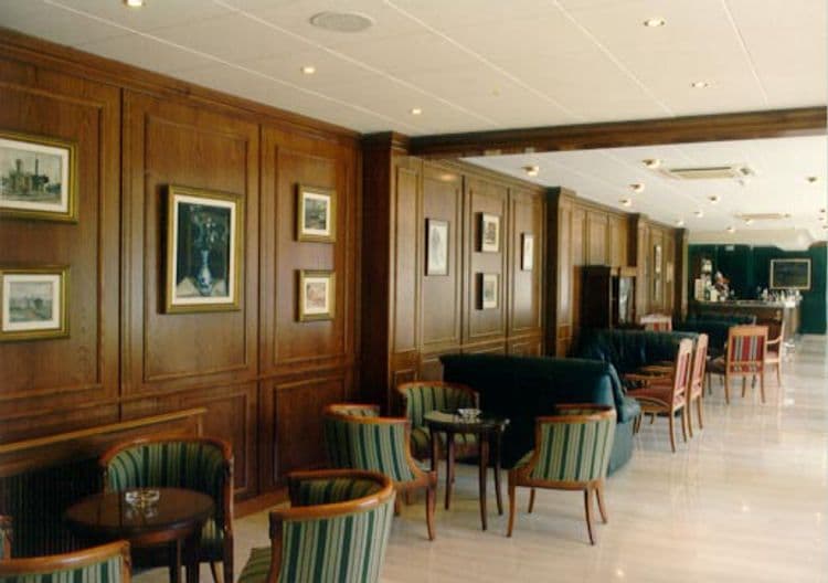 Monica Hotel