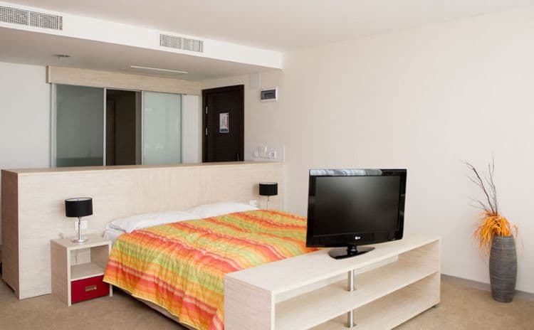 Otrant Hotel