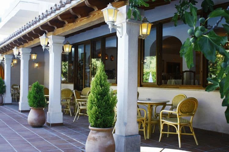 Gaya Hotel
