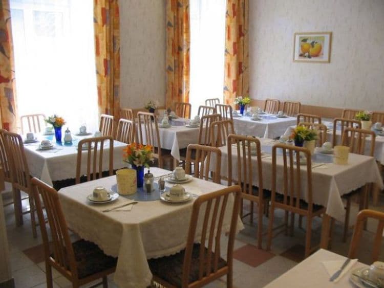Admiral Hotel