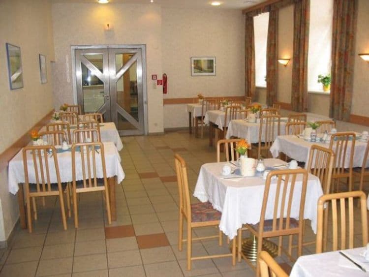 Admiral Hotel