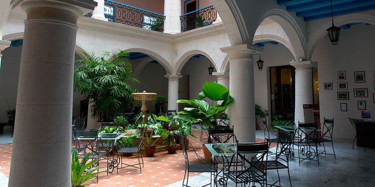 Santa Isabel Hotel