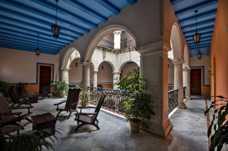 Santa Isabel Hotel