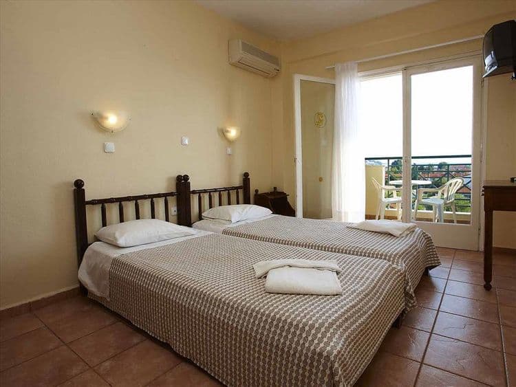 Julia Hotel