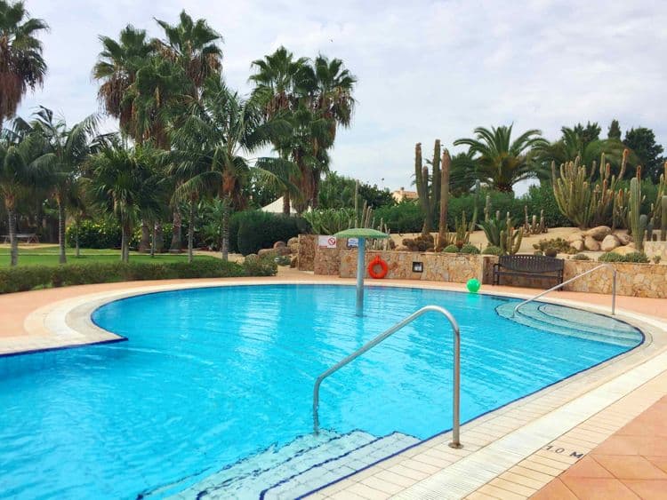 Lantana Resort Hotel & Apartments