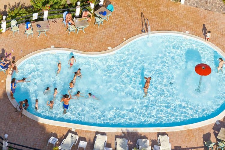 Cormoran Hotel & Residence