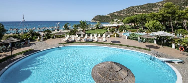 Cormoran Hotel & Residence