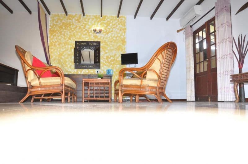 Solomon Beach Hotel