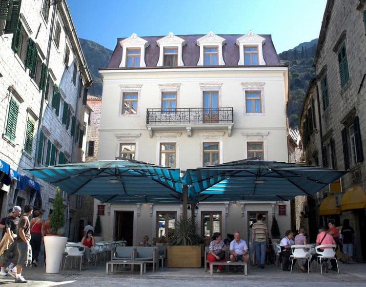 Vardar Hotel