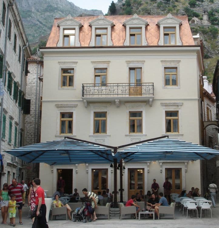 Vardar Hotel