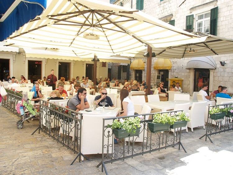 Vardar Hotel
