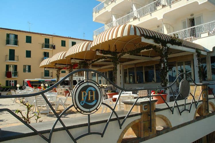Pietra di Luna Hotel