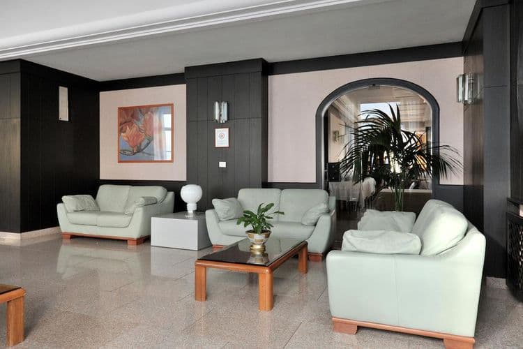 Pietra di Luna Hotel