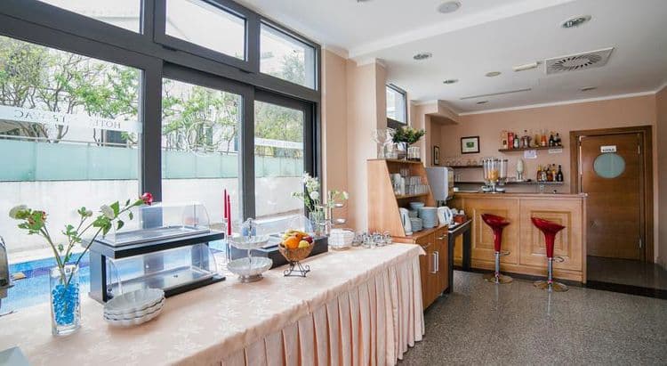 Petrovac Hotel