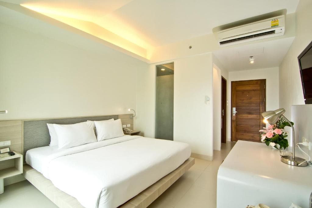Sunshine Hotel & Residences