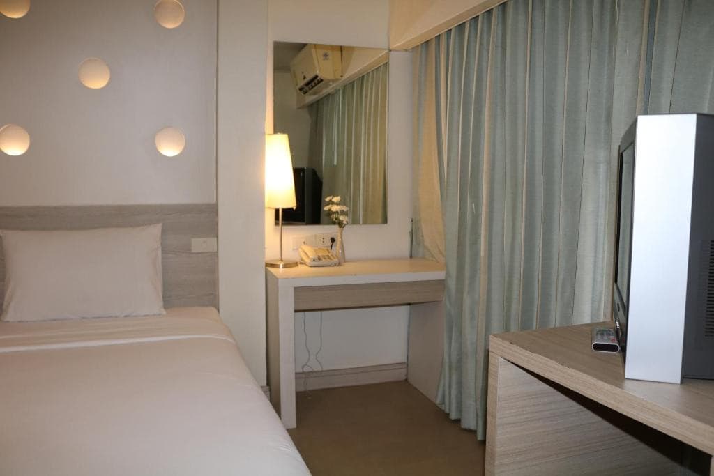 Sunshine Hotel & Residences