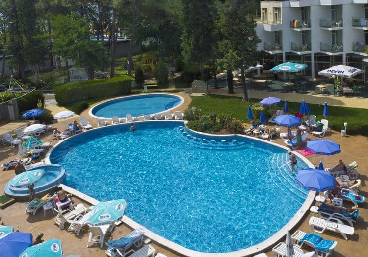 Avliga Beach Hotel