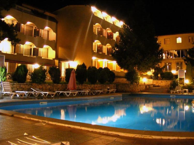 Naslada Hotel