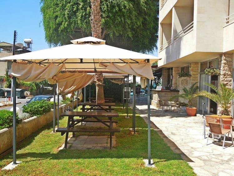 Estella Hotel & Apts