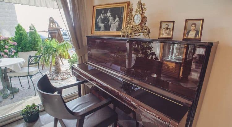 Romanov Hotel