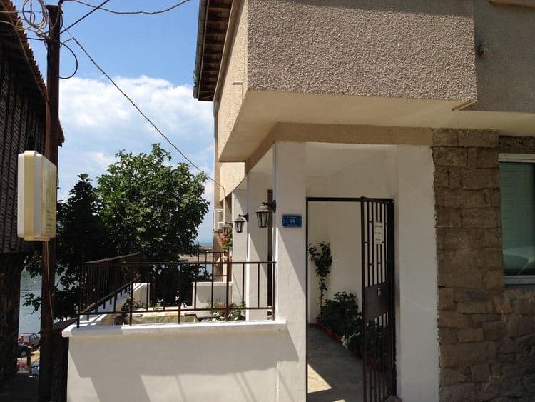 Vesela Guest House
