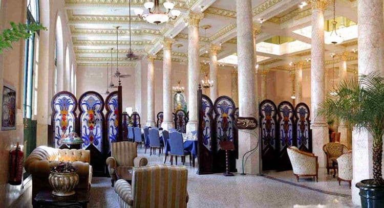 Raquel Hotel
